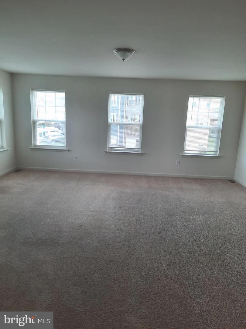 723 Admirals Quay Dr