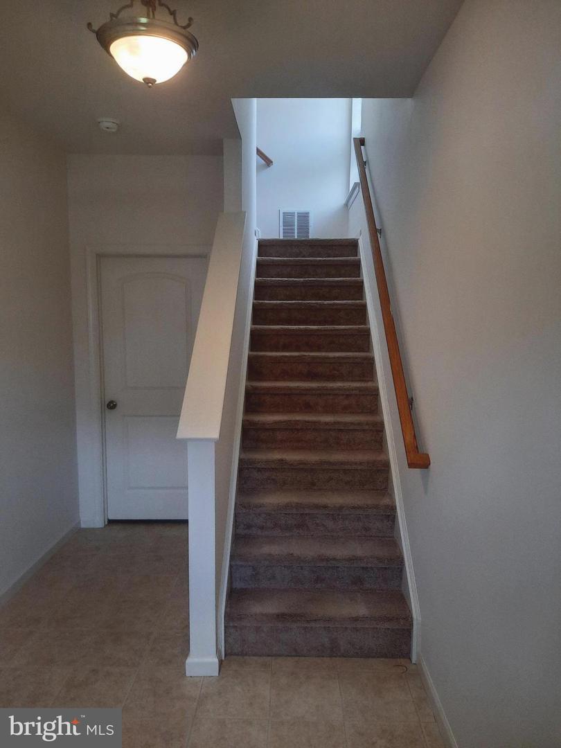 723 Admirals Quay Dr