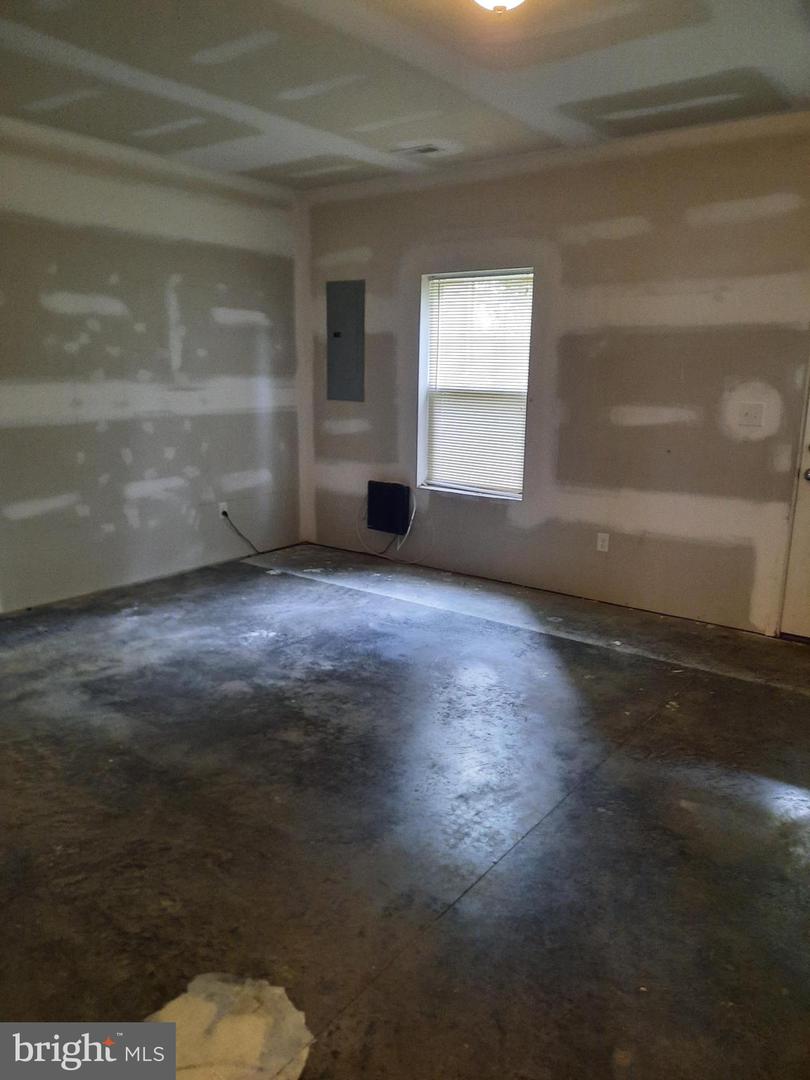 723 Admirals Quay Dr