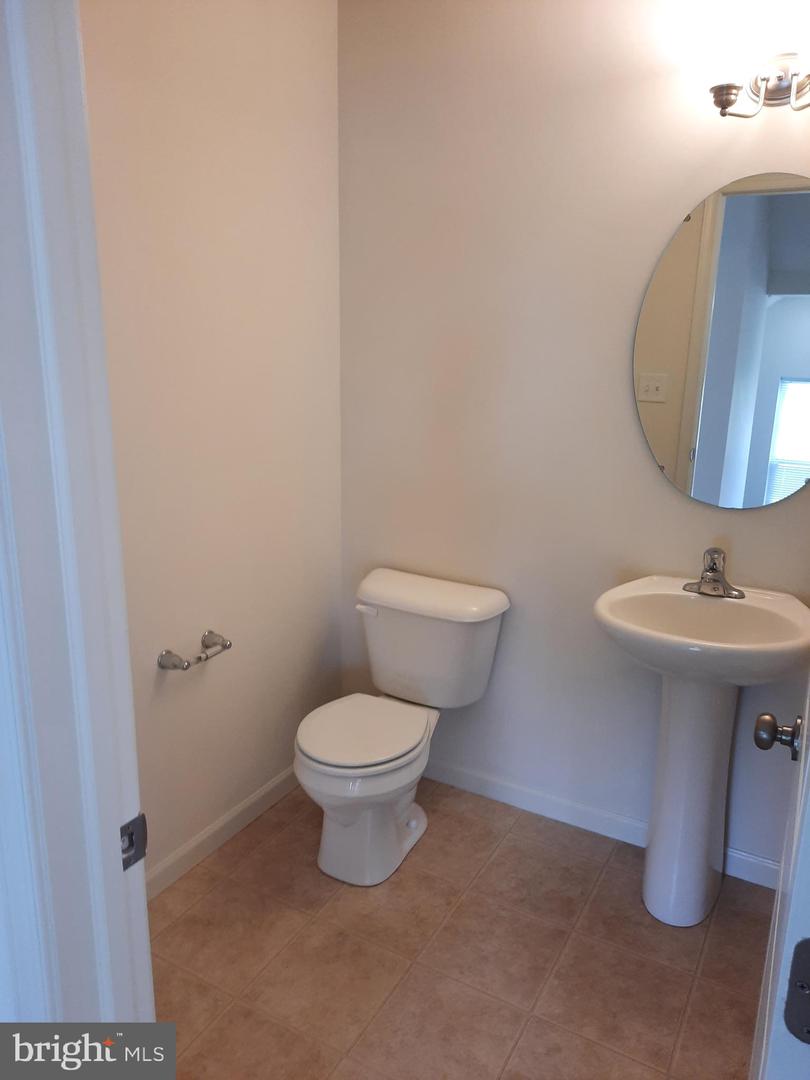 723 Admirals Quay Dr