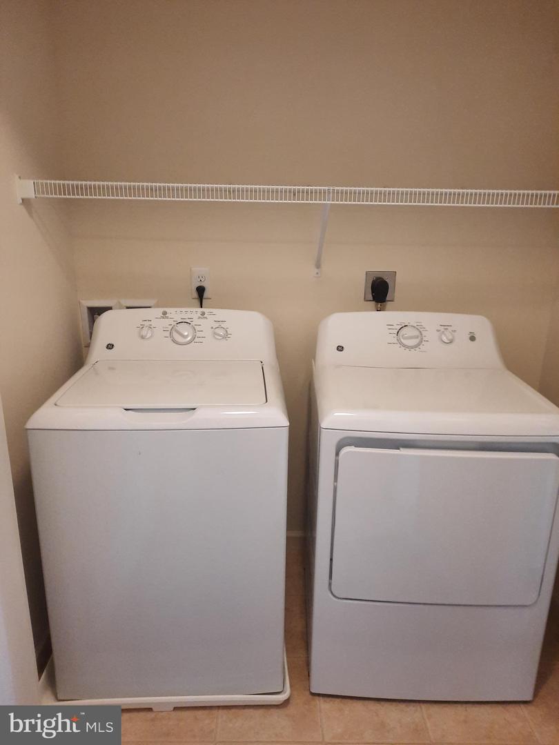 723 Admirals Quay Dr