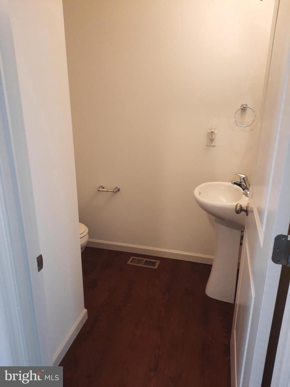 709 Admirals Quay Dr