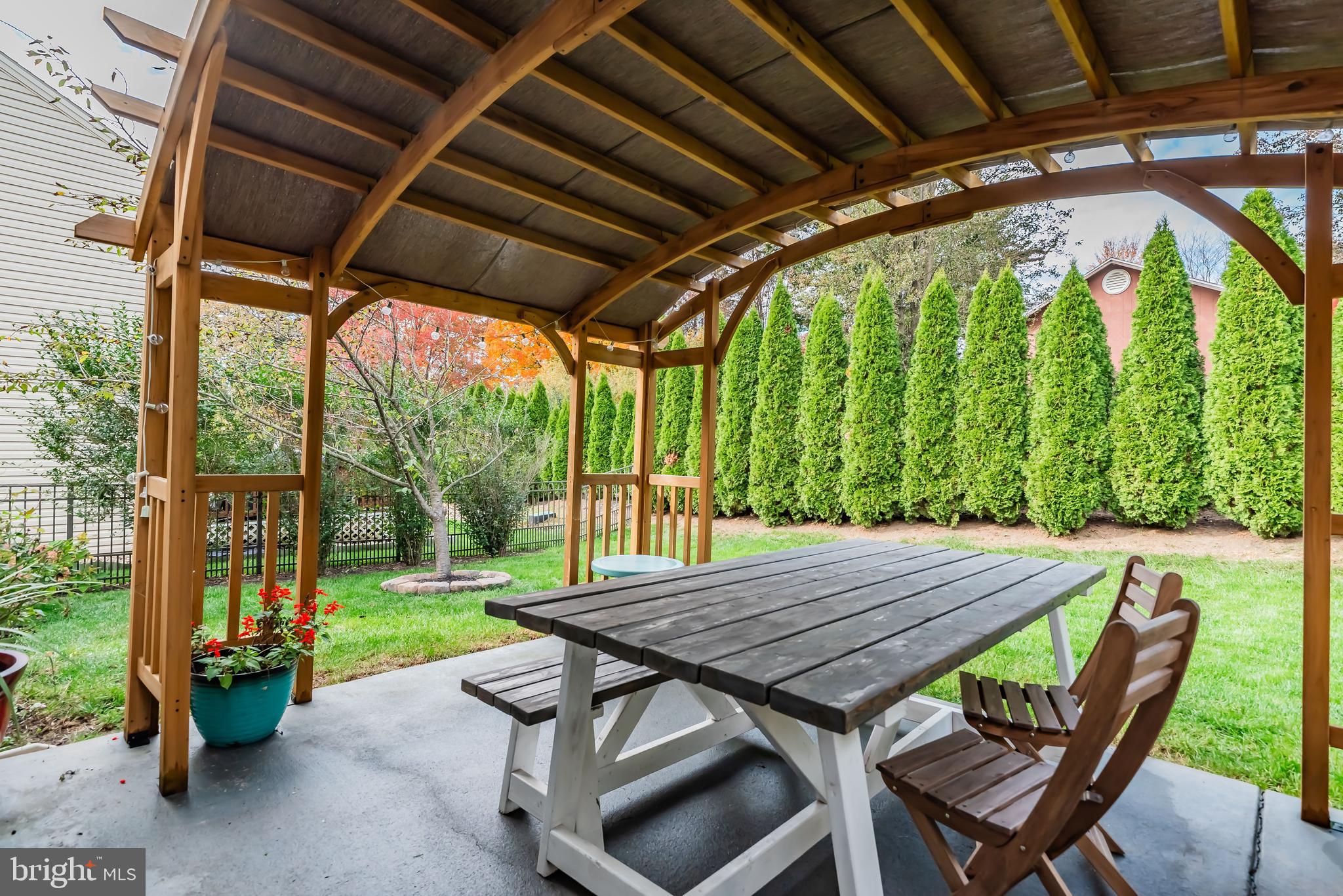 110 Hilltop Ct