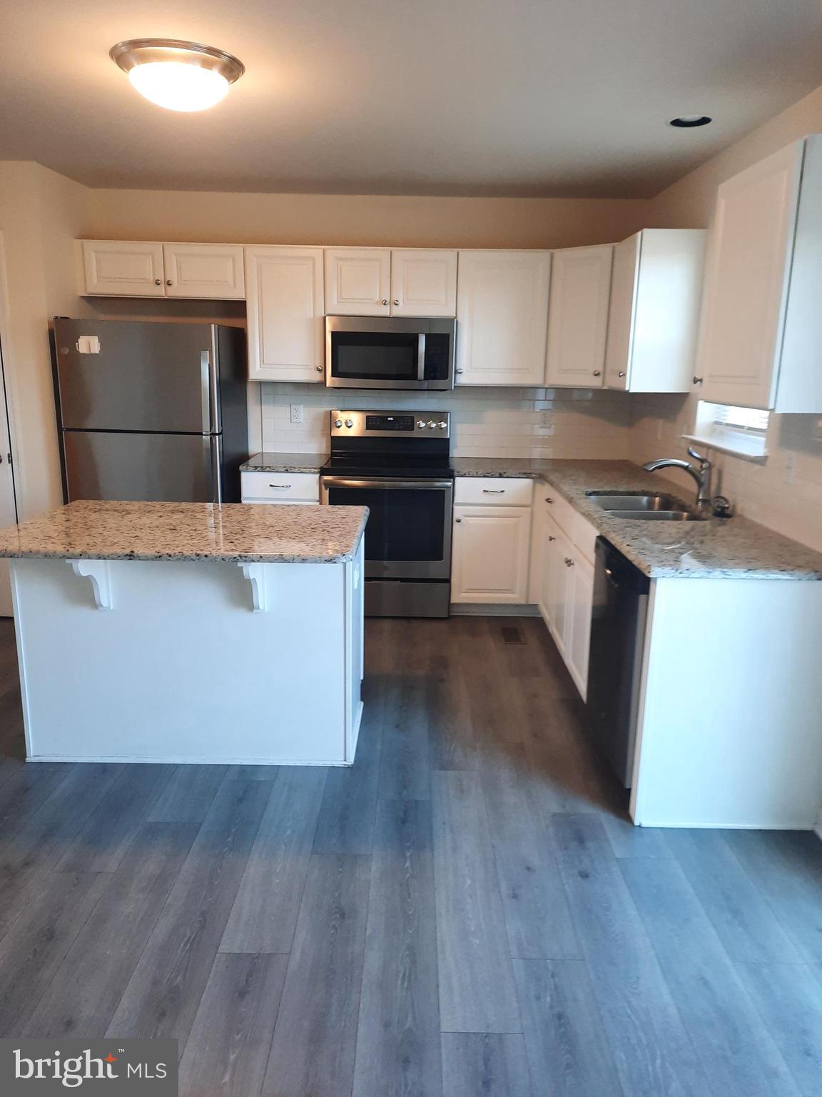 831 Admirals Quay Dr