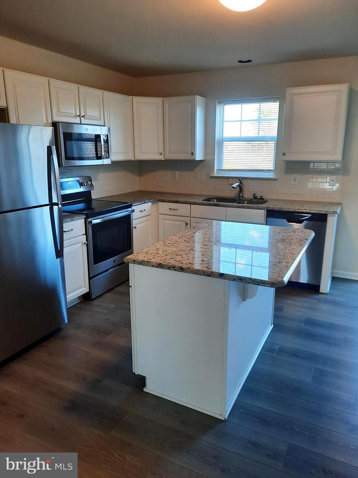 831 Admirals Quay Dr