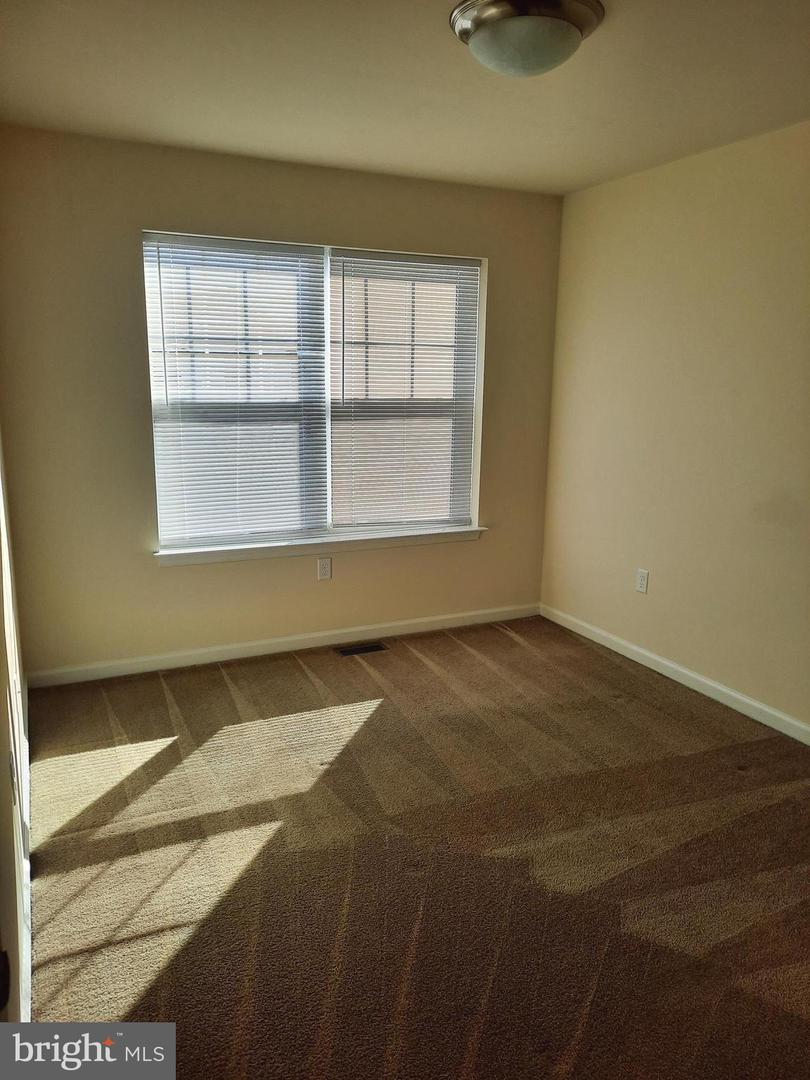 900 Admirals Quay Dr