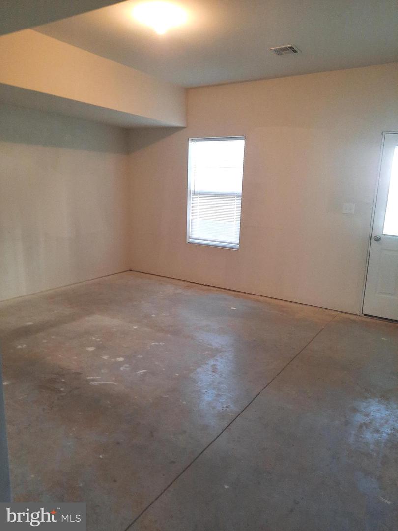 900 Admirals Quay Dr