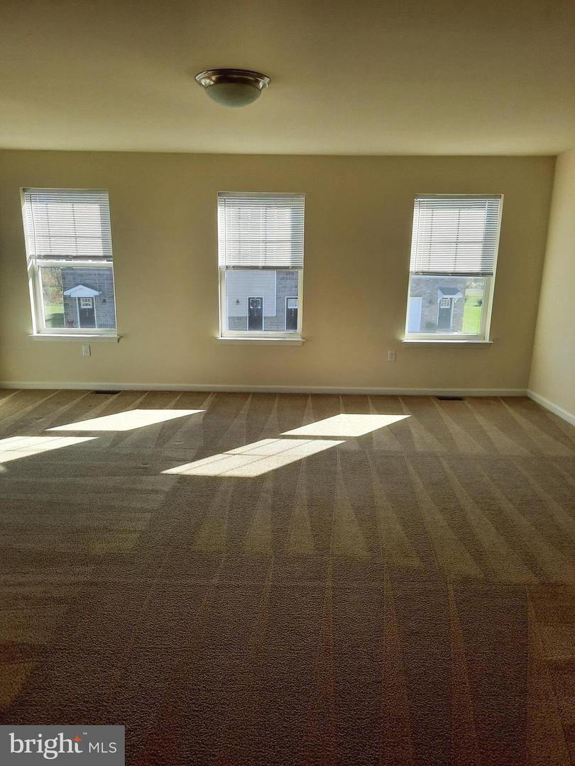 900 Admirals Quay Dr