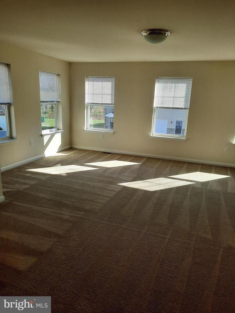 900 Admirals Quay Dr