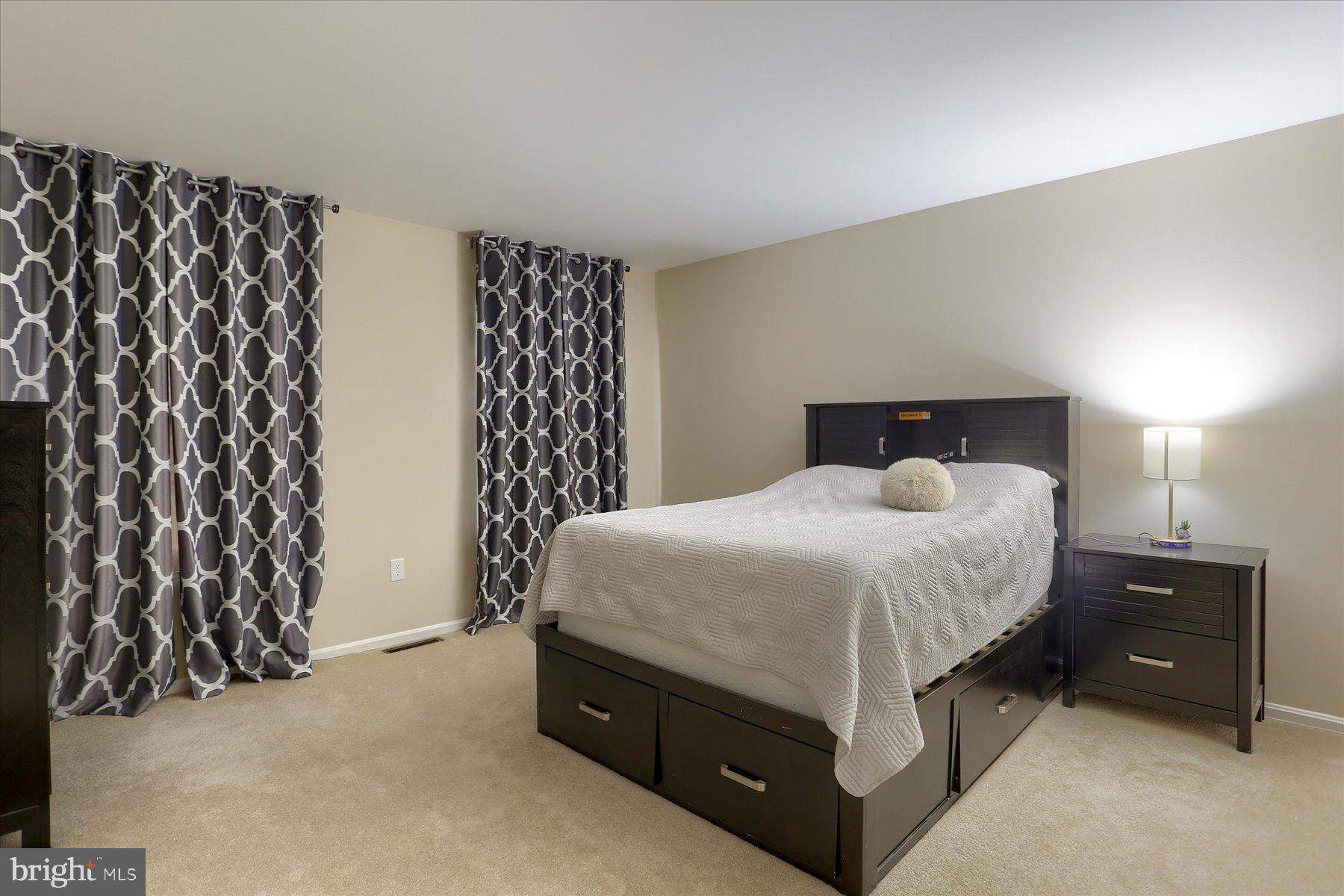 39 Kensington Square