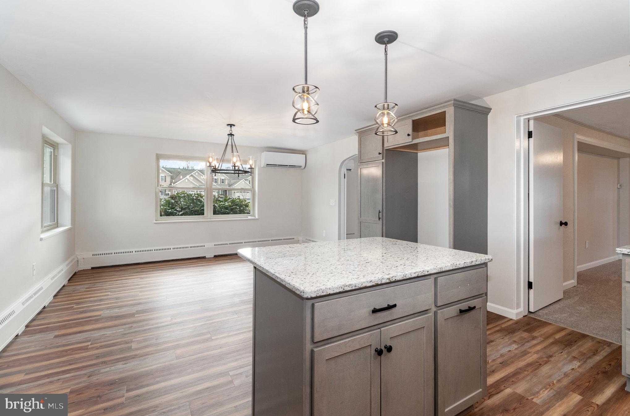 122 Woods Dr