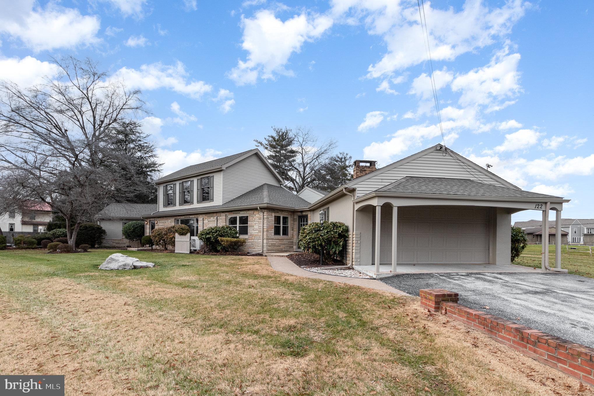 122 Woods Dr