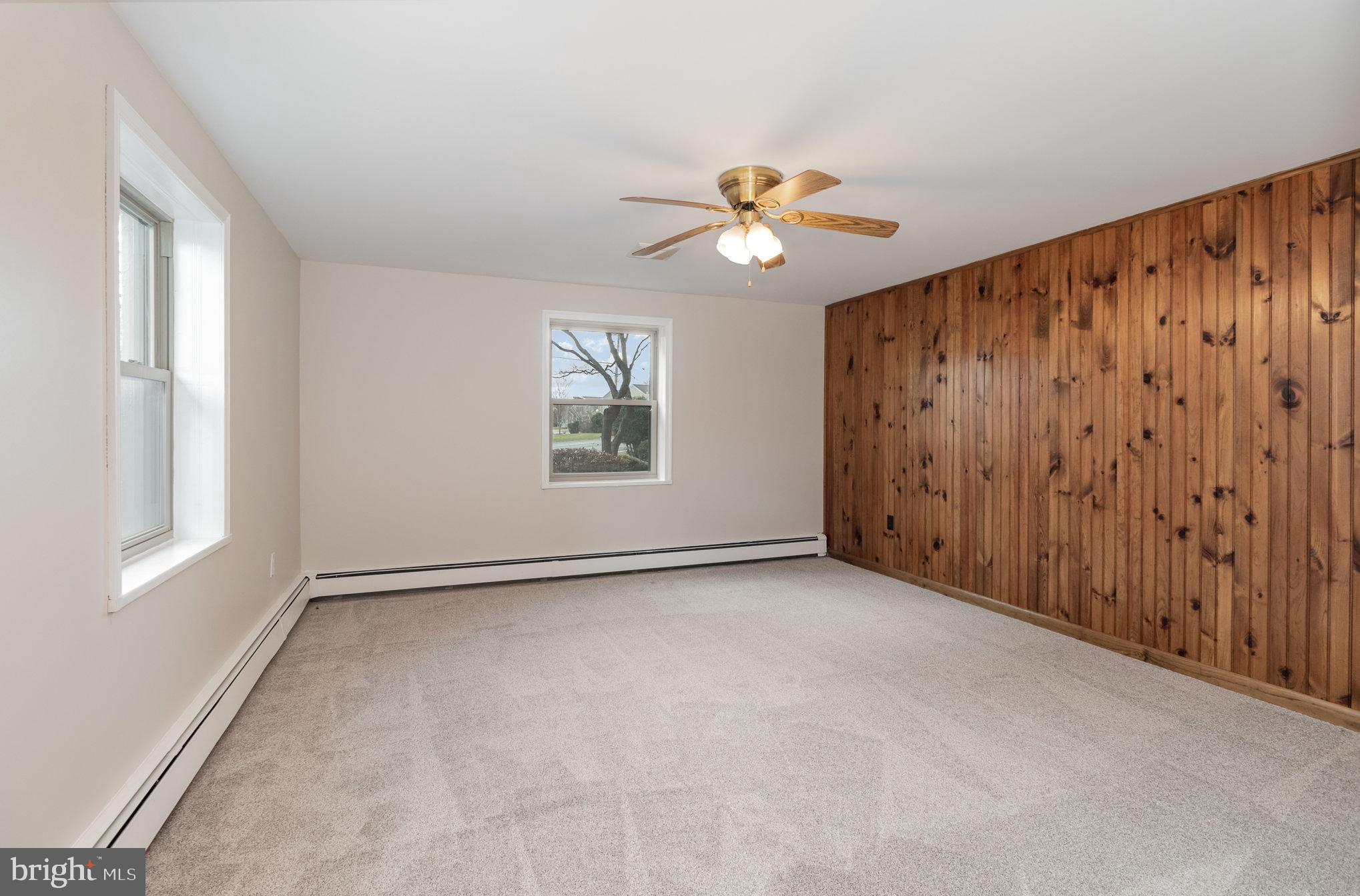 122 Woods Dr