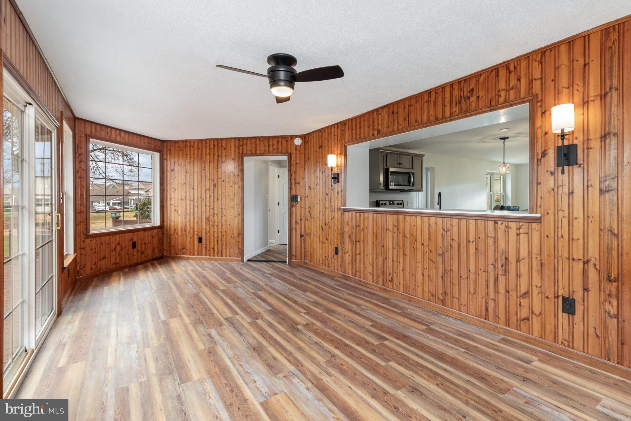122 Woods Dr