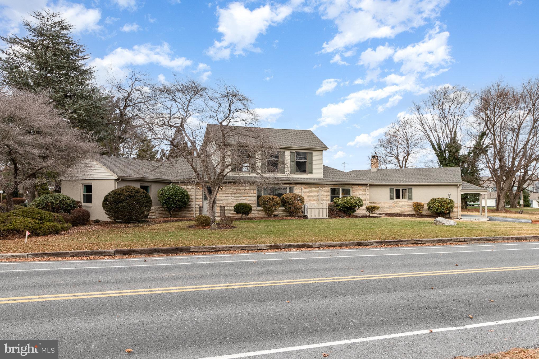 122 Woods Dr
