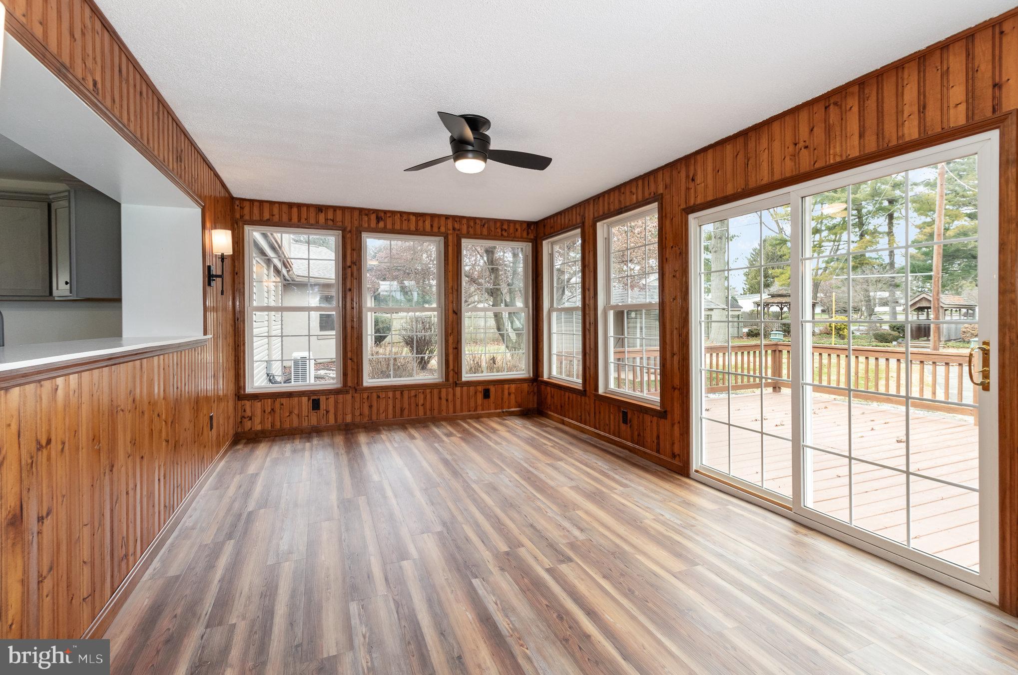 122 Woods Dr