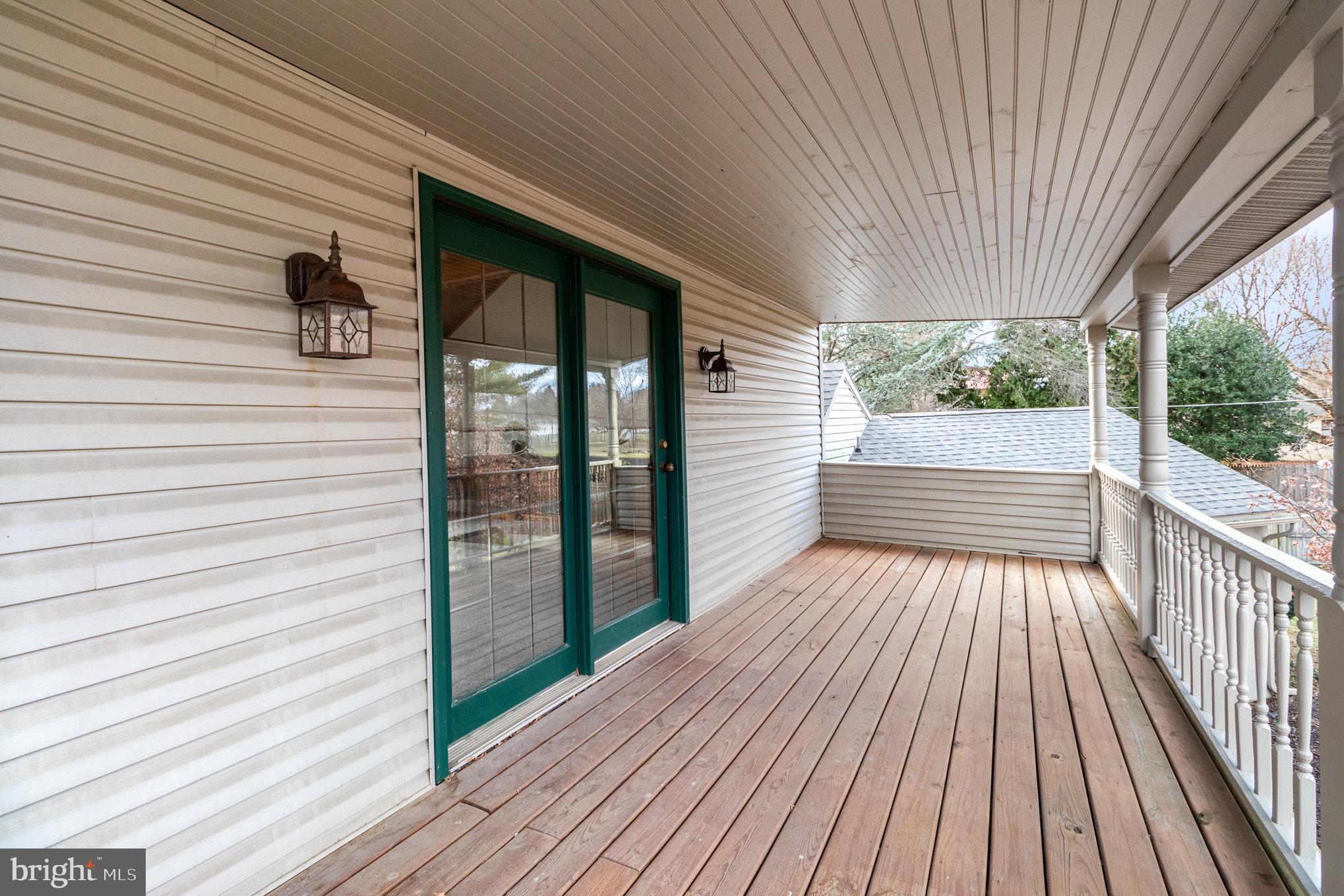 122 Woods Dr