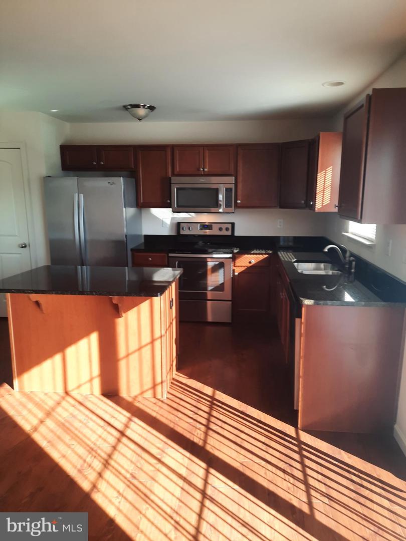 702 Admirals Quay Dr