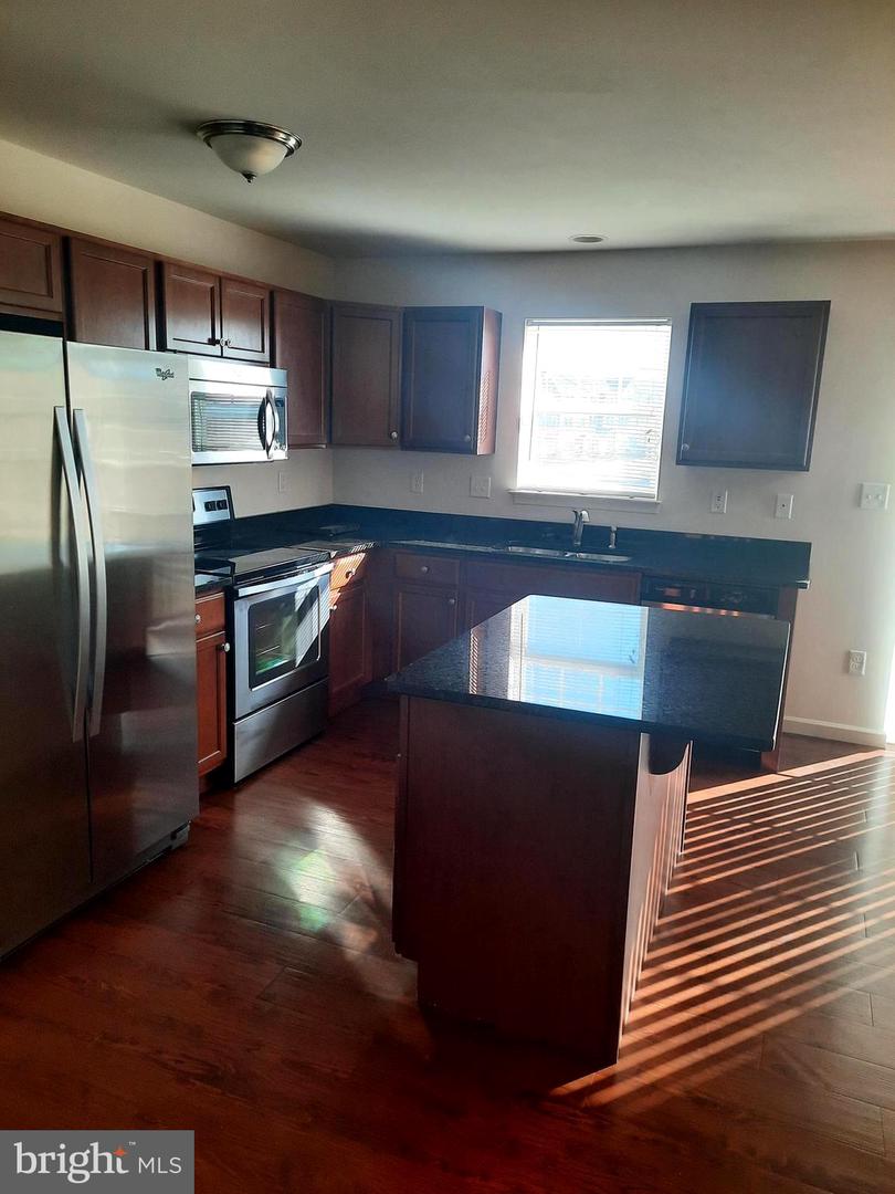 702 Admirals Quay Dr