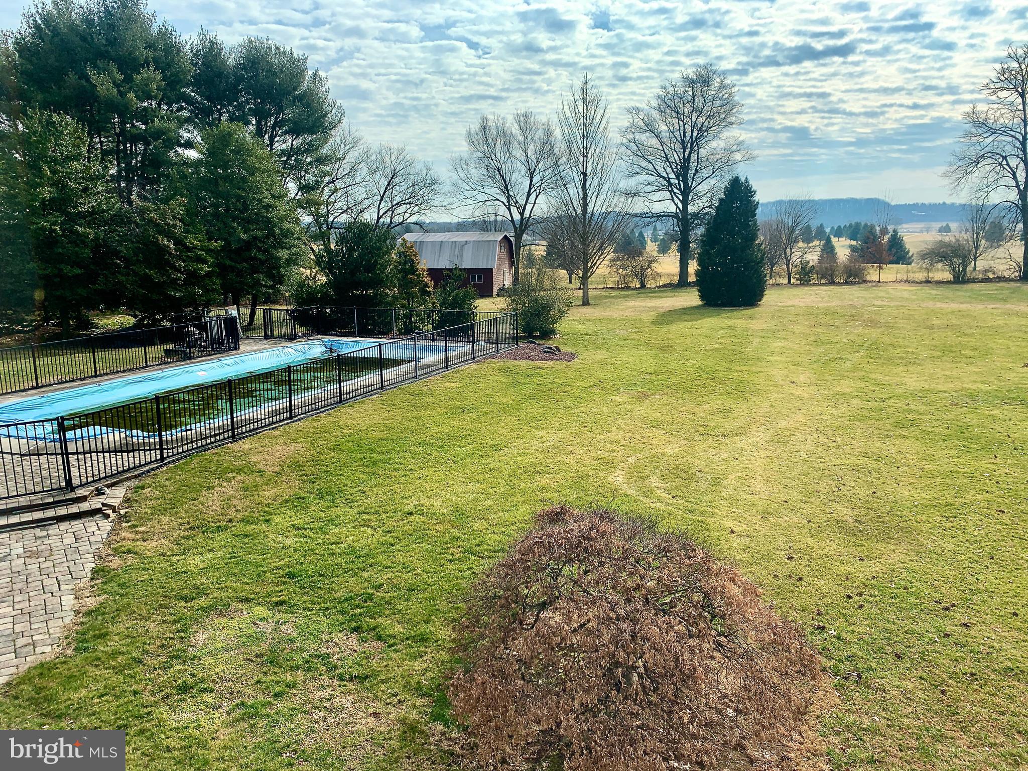 21 Valley View Dr
