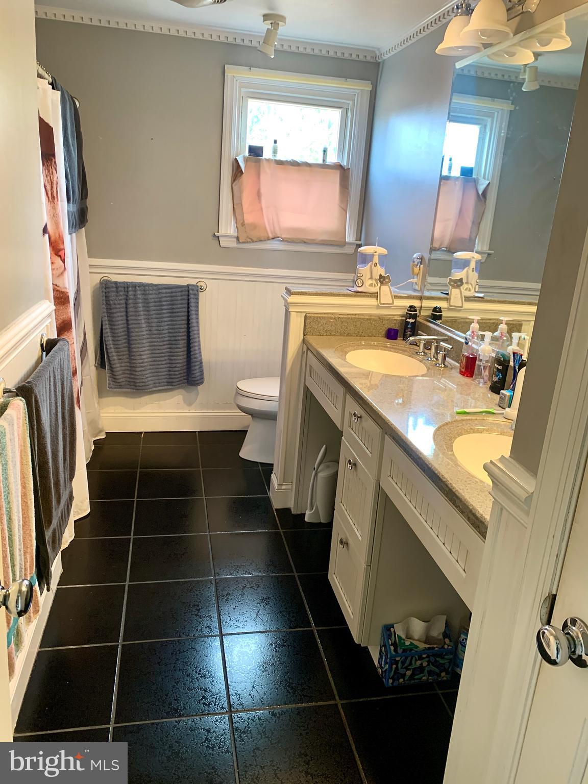 21 Valley View Dr