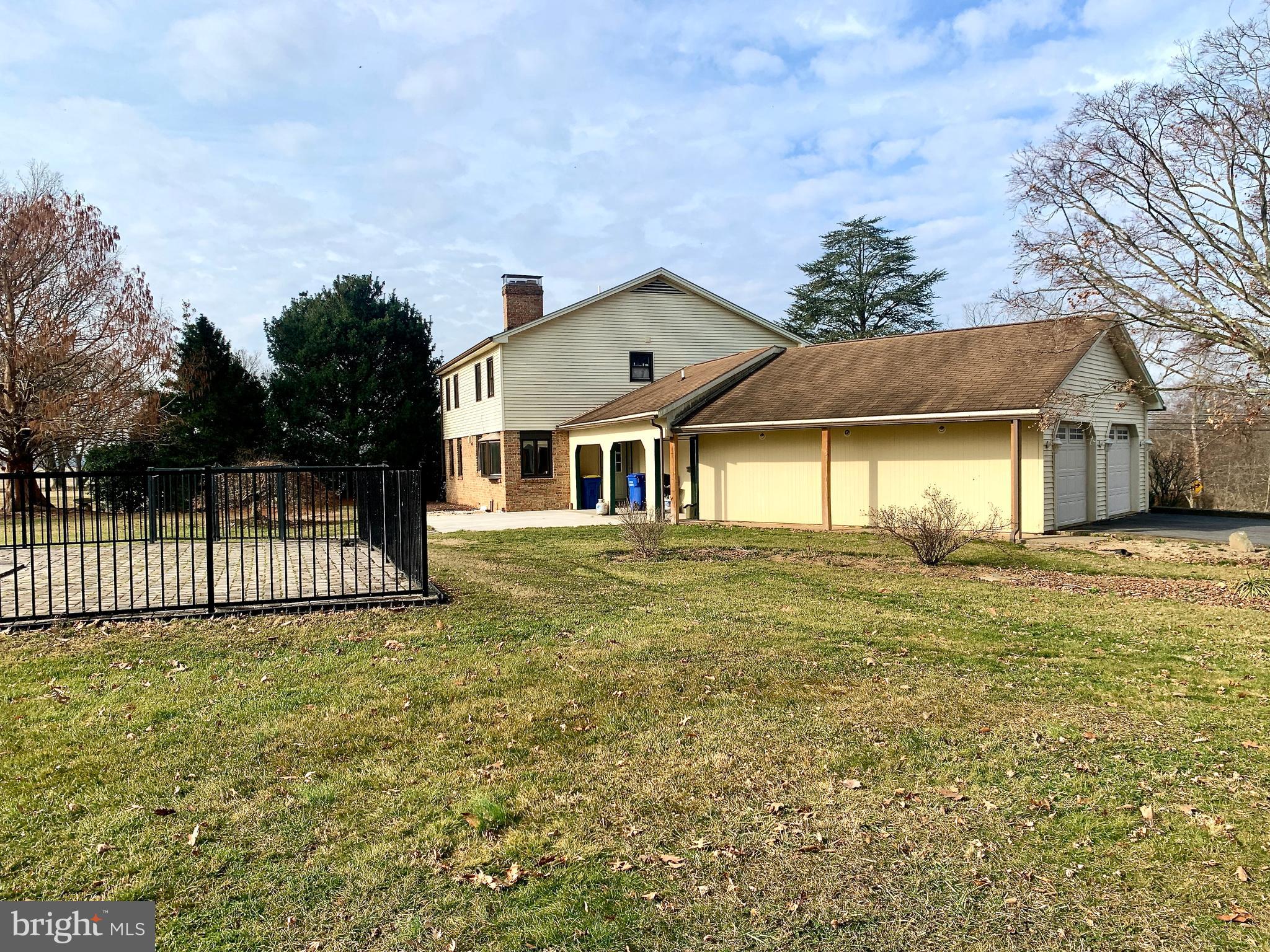 21 Valley View Dr