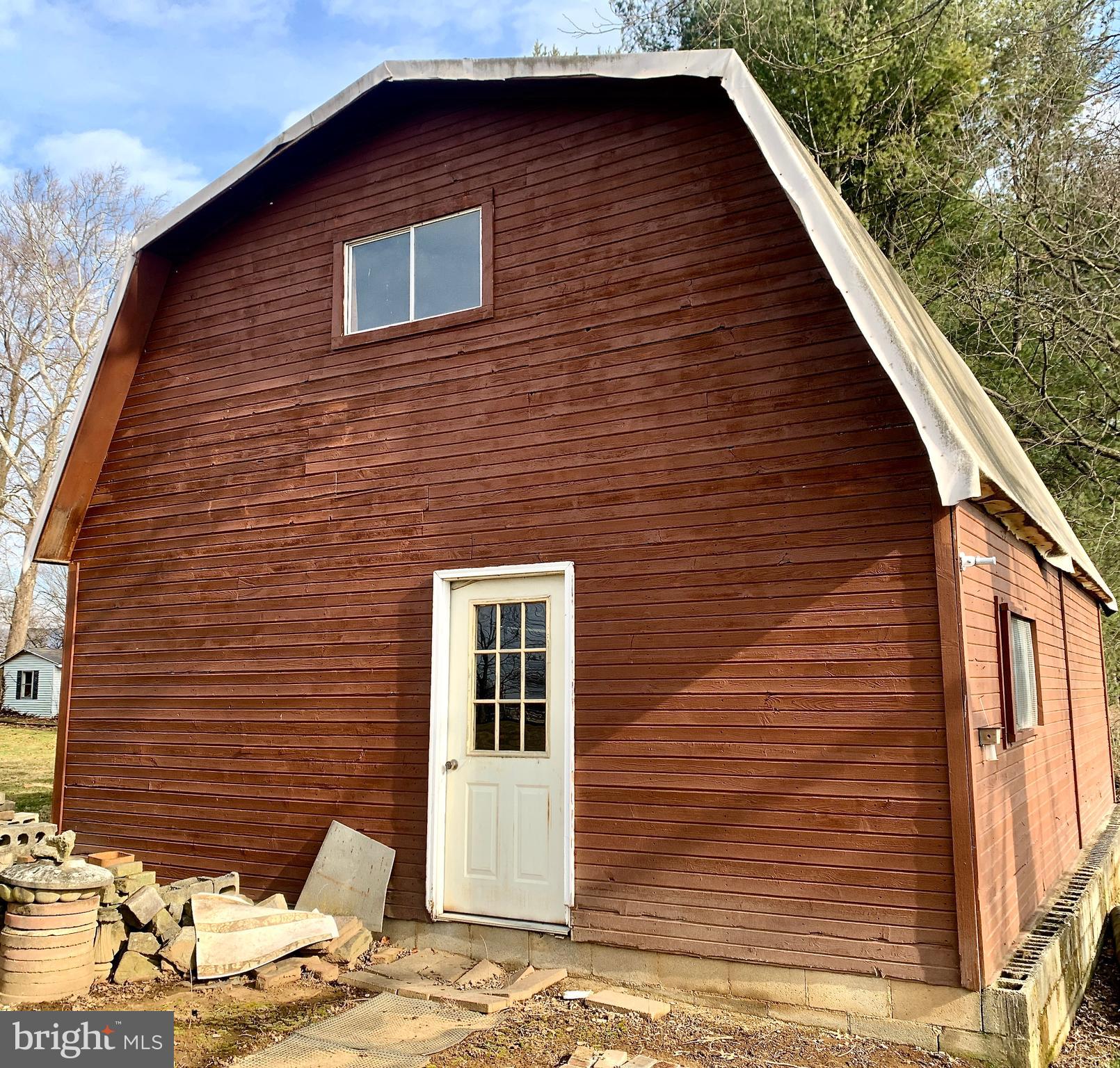 21 Valley View Dr