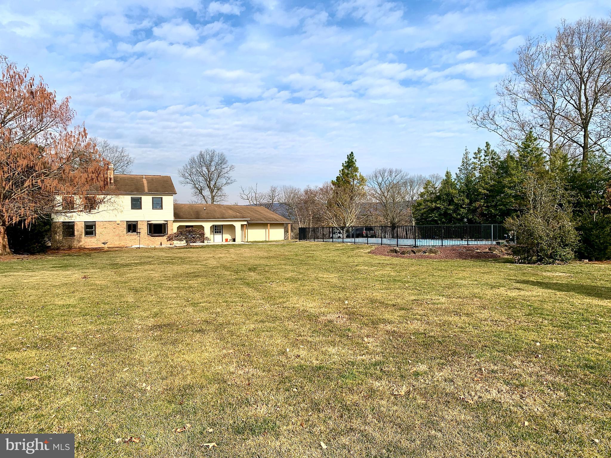 21 Valley View Dr