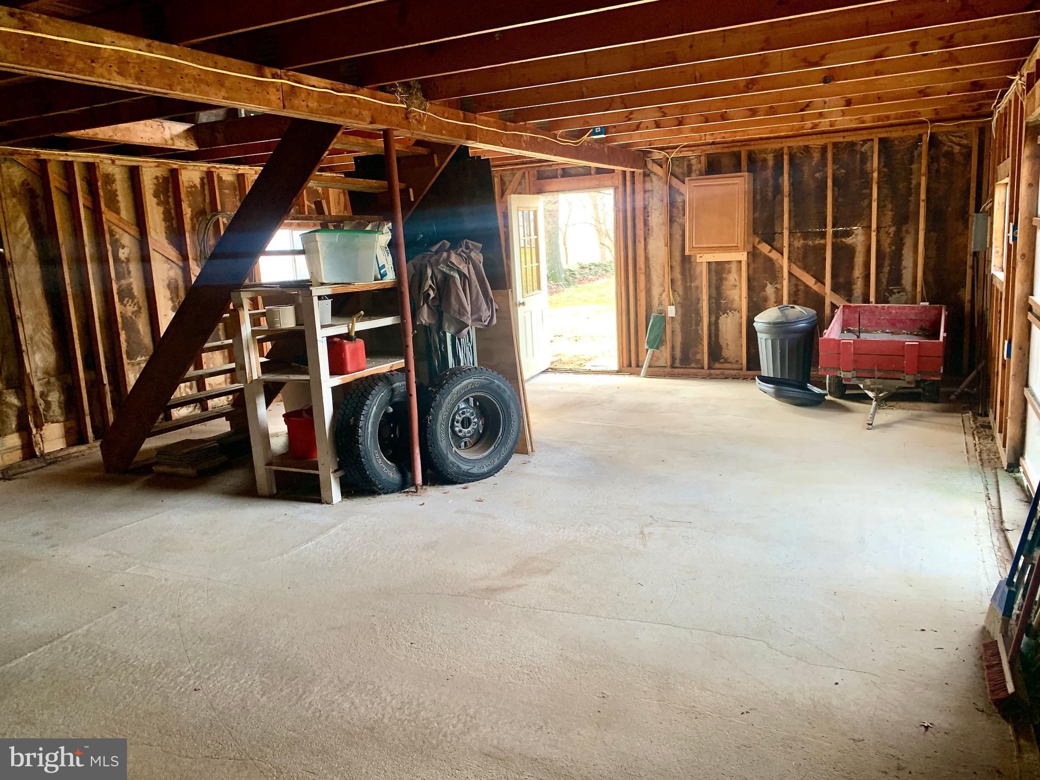 21 Valley View Dr