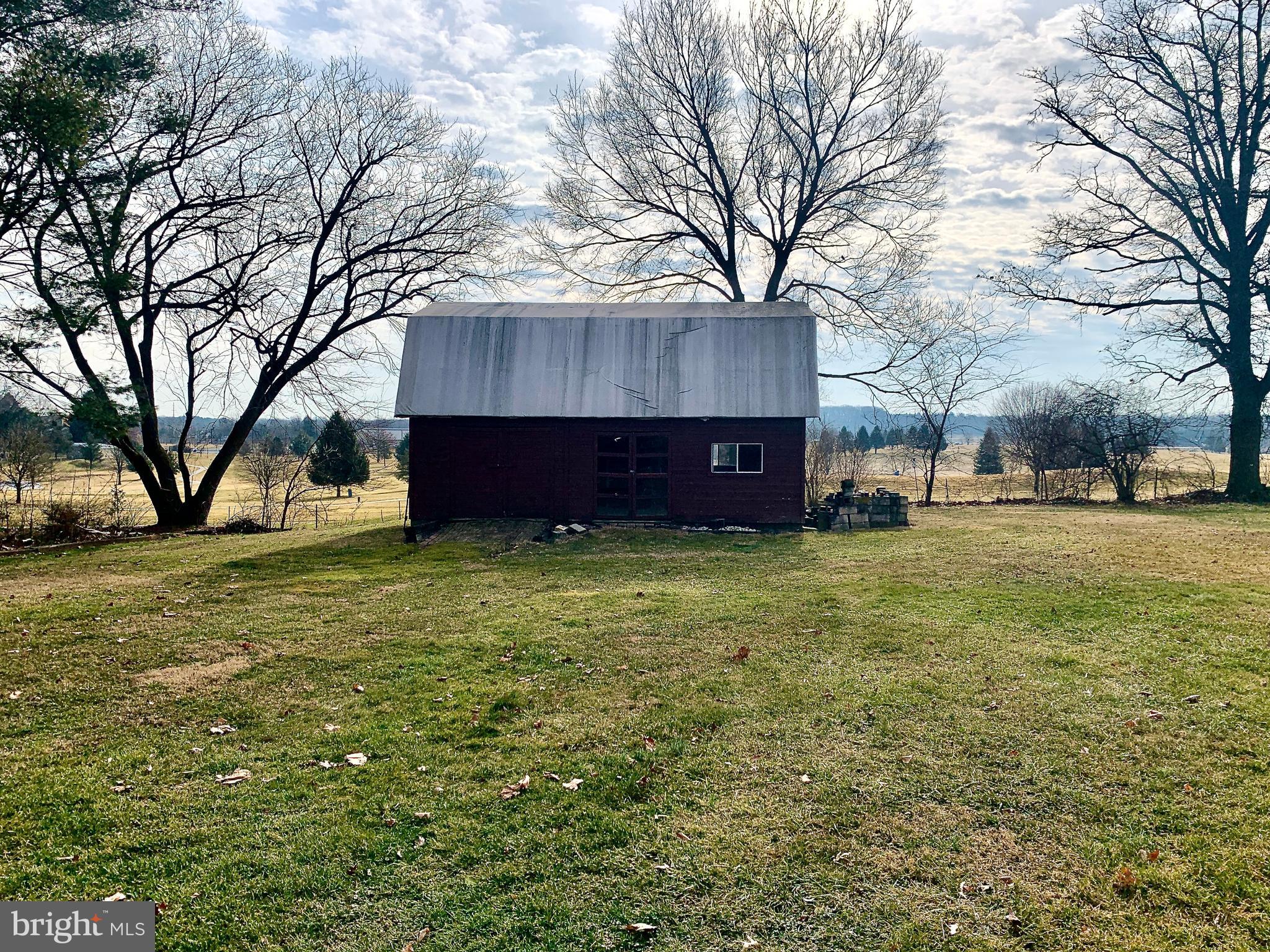 21 Valley View Dr