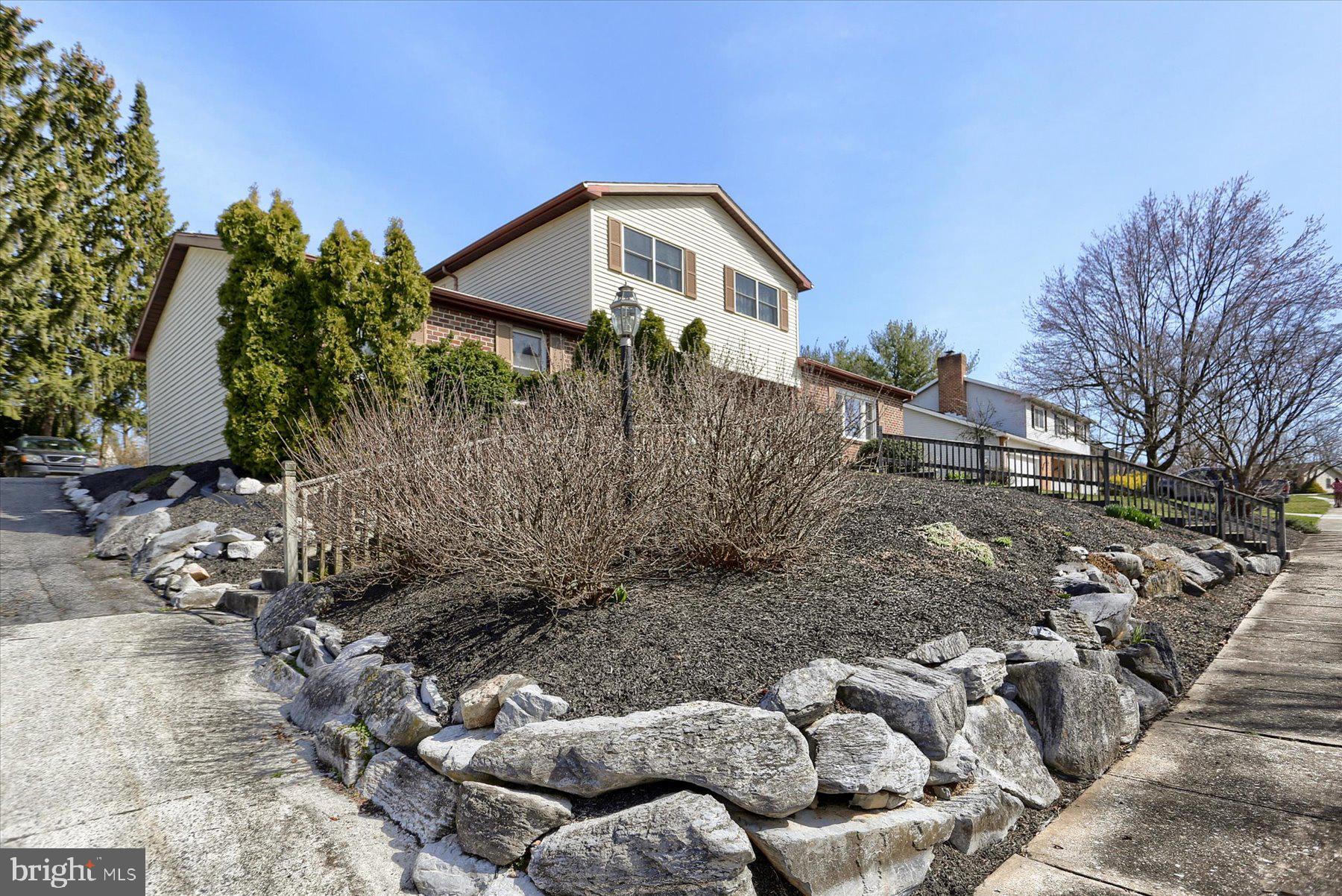 837 Anthony Dr