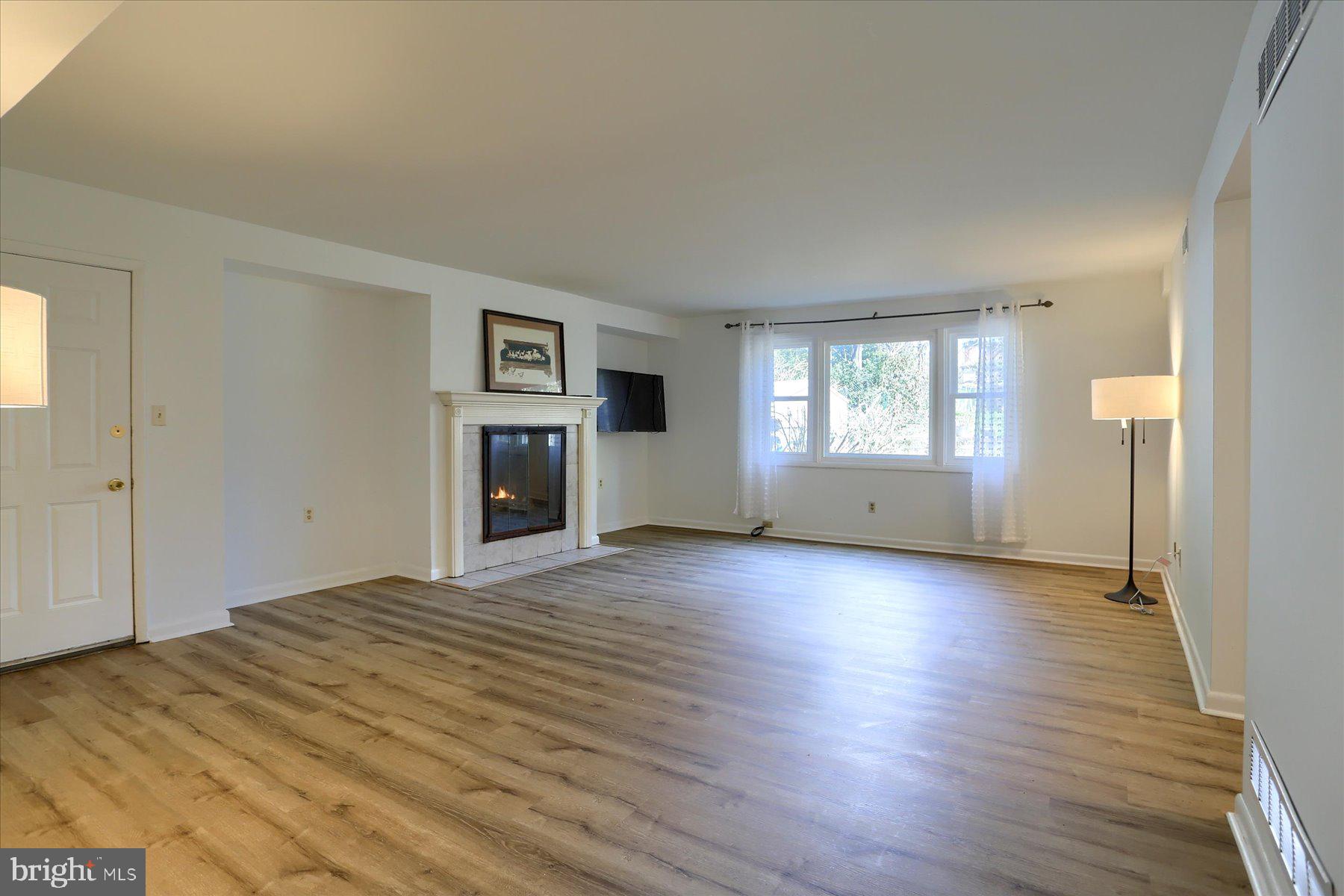 837 Anthony Dr