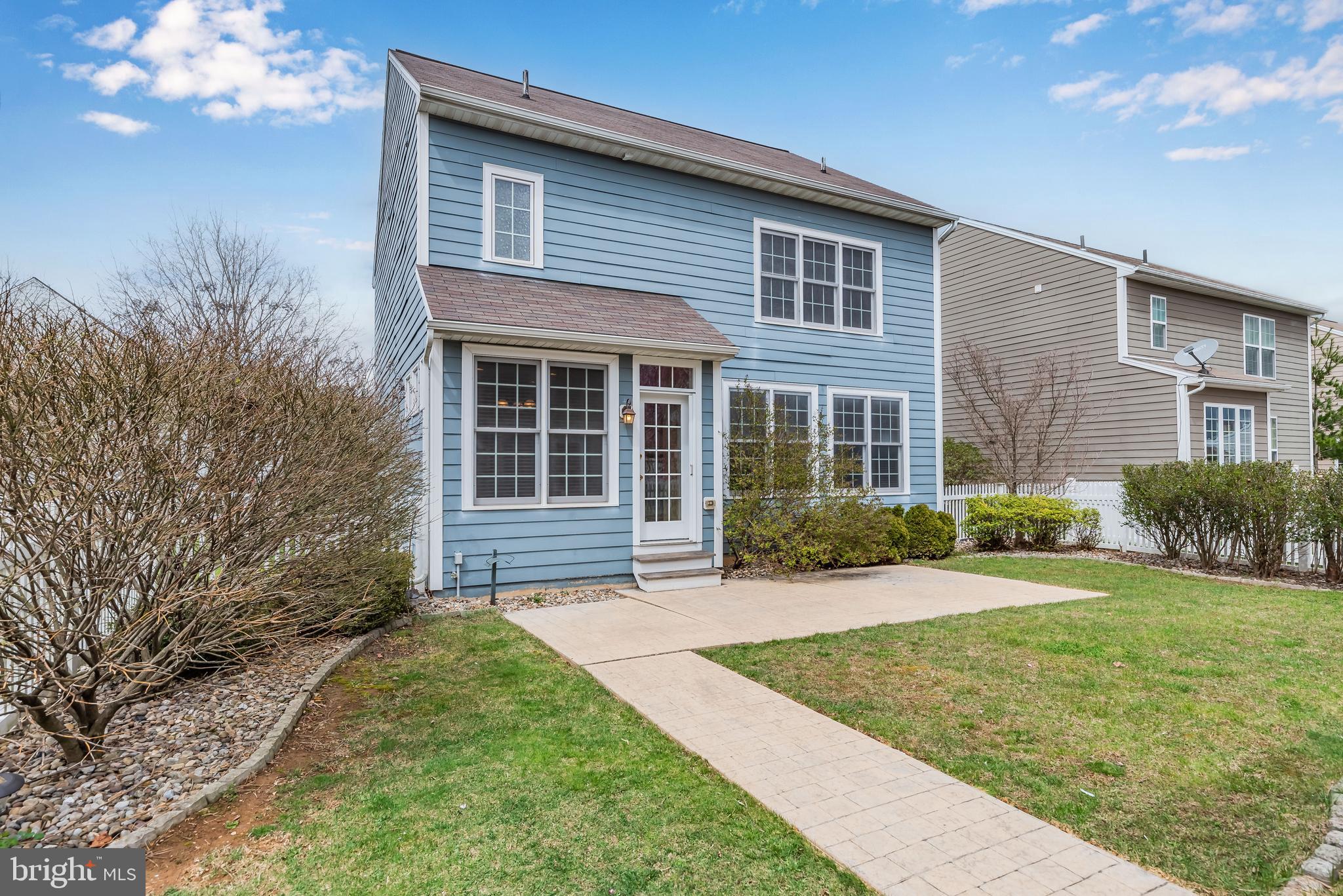 28 Summer Ln