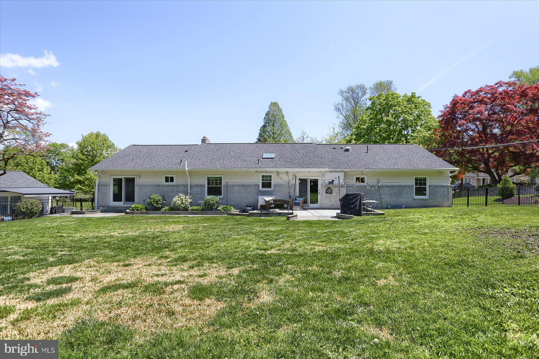 344 N 25th St