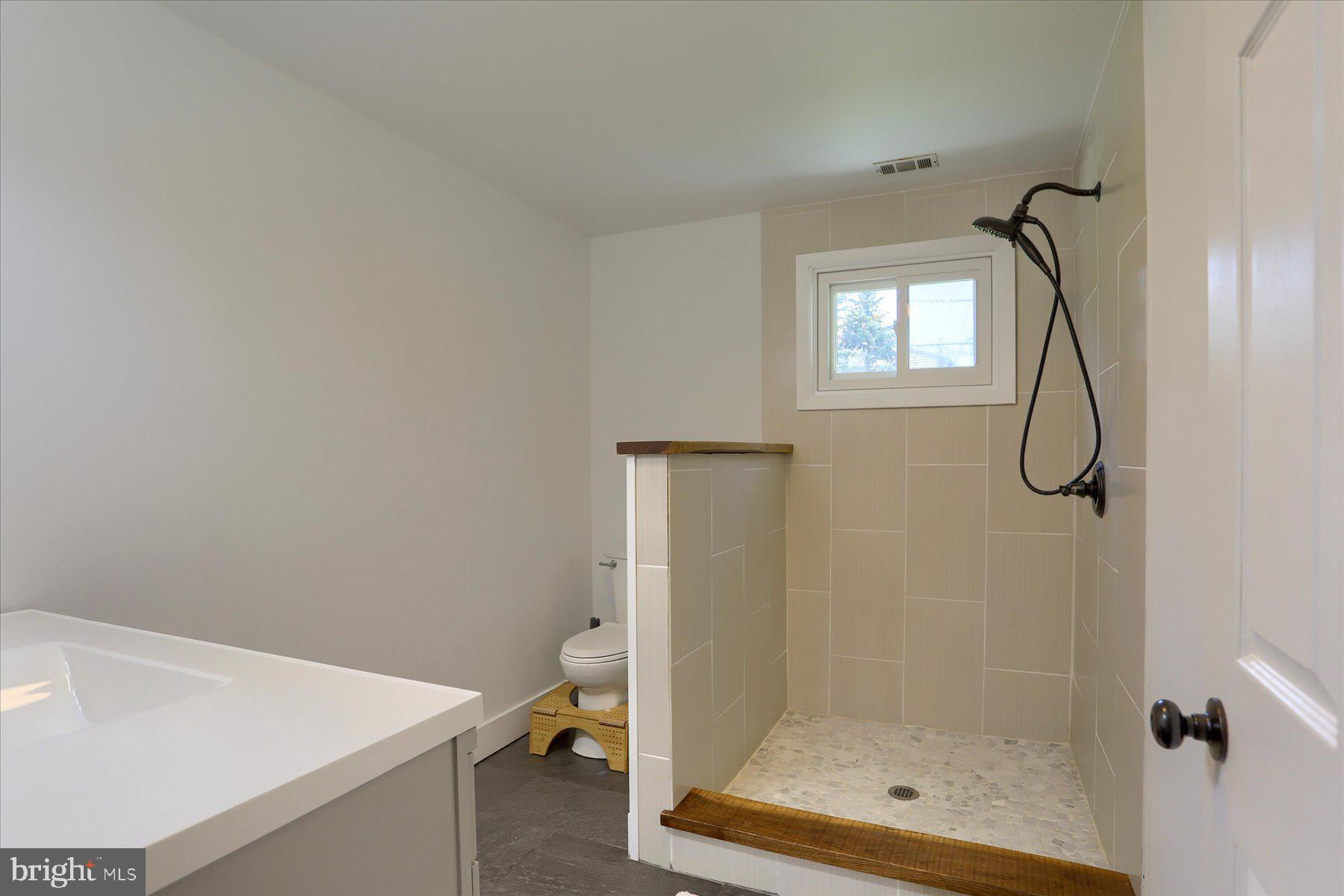 344 N 25th St