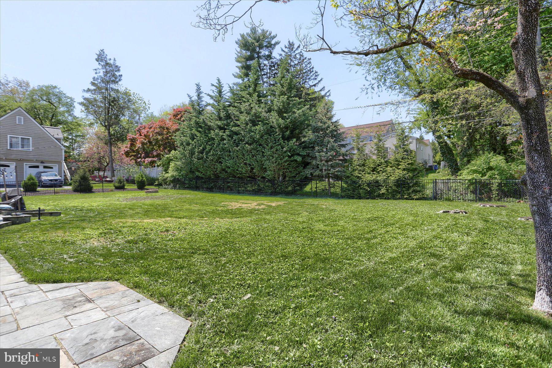 344 N 25th St