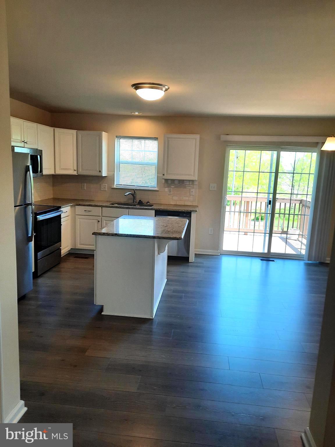 835 ADMIRALS QUAY DR