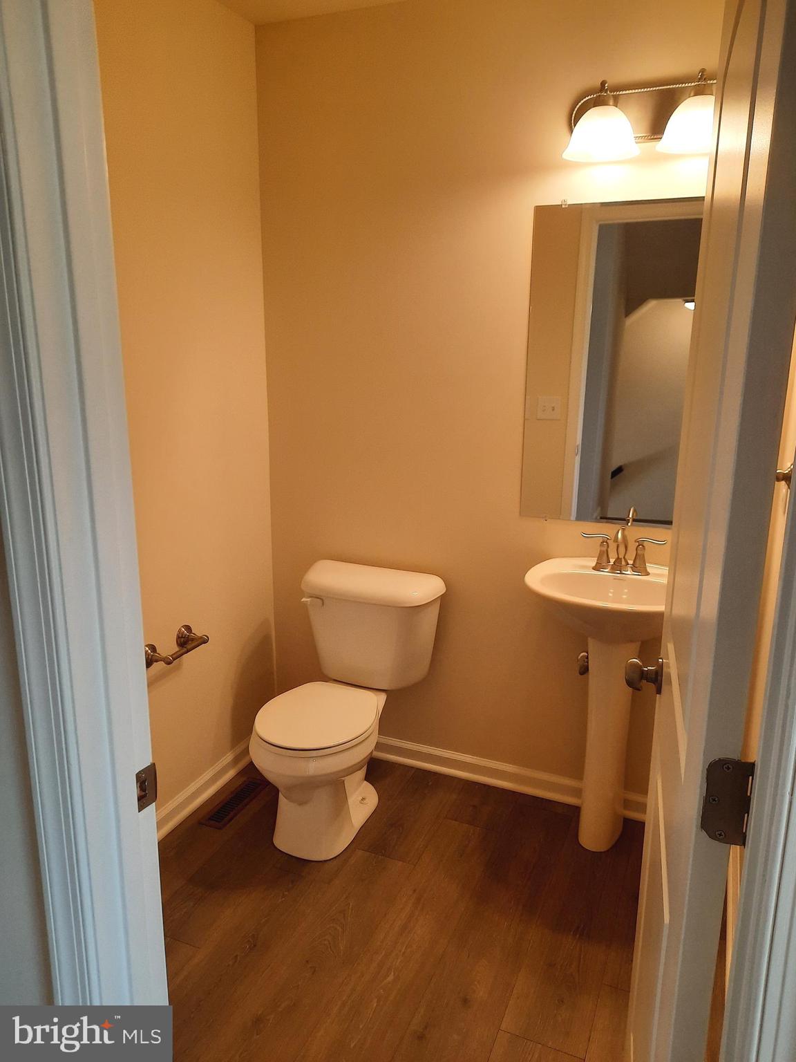 835 ADMIRALS QUAY DR