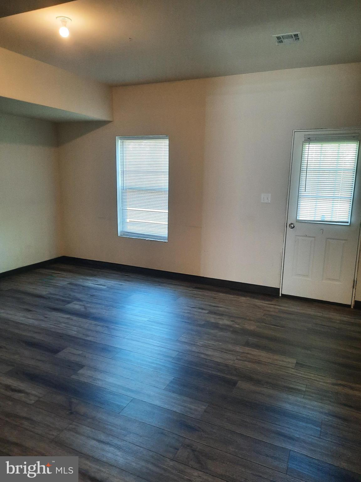 835 ADMIRALS QUAY DR