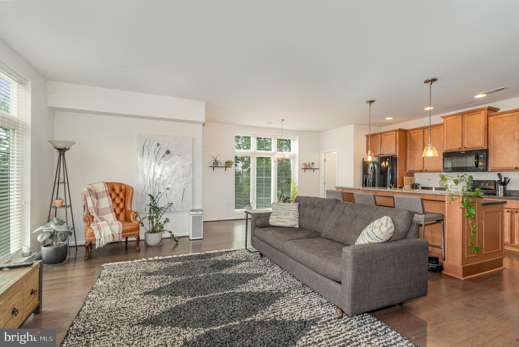 3037 Meridian Cmns #D