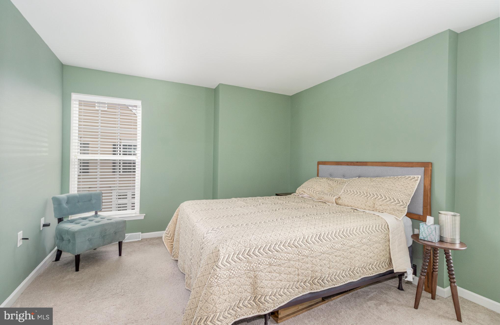 3037 Meridian Cmns #D