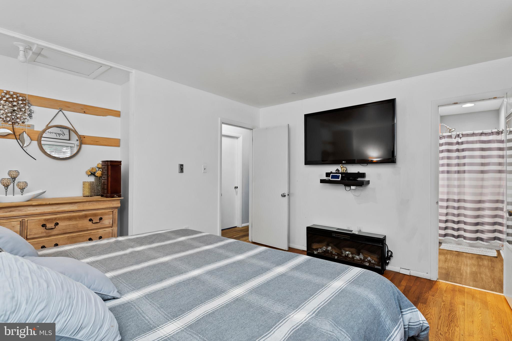 913 Drexel Hills Blvd