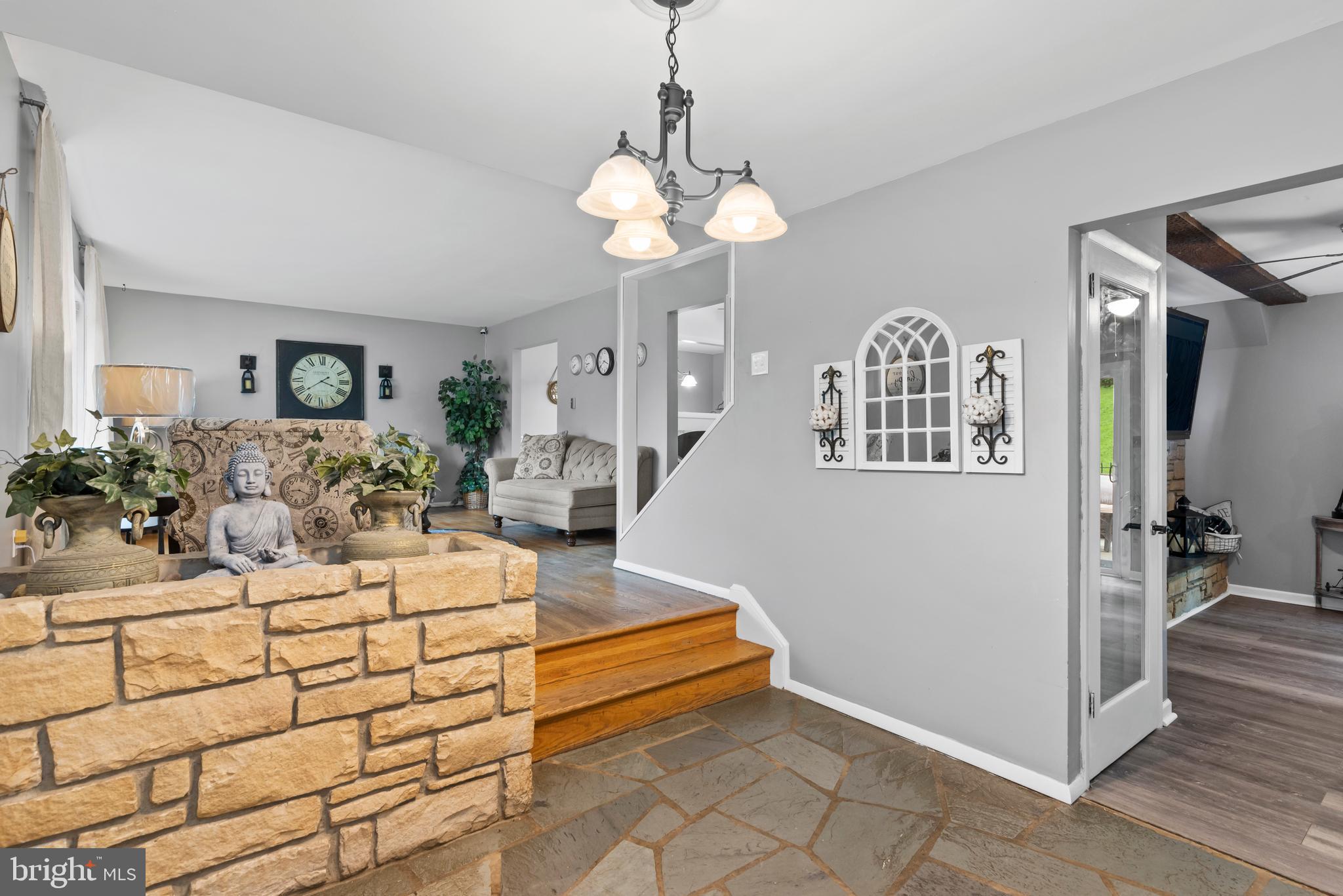 913 Drexel Hills Blvd