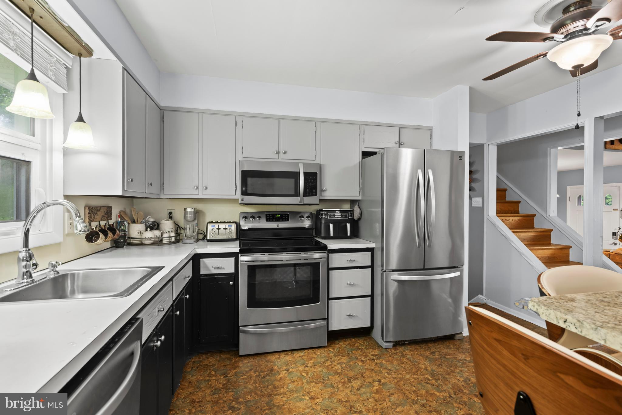 913 Drexel Hills Blvd