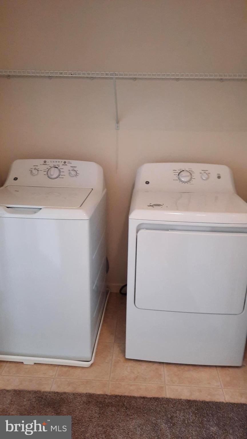 809 ADMIRALS QUAY DR