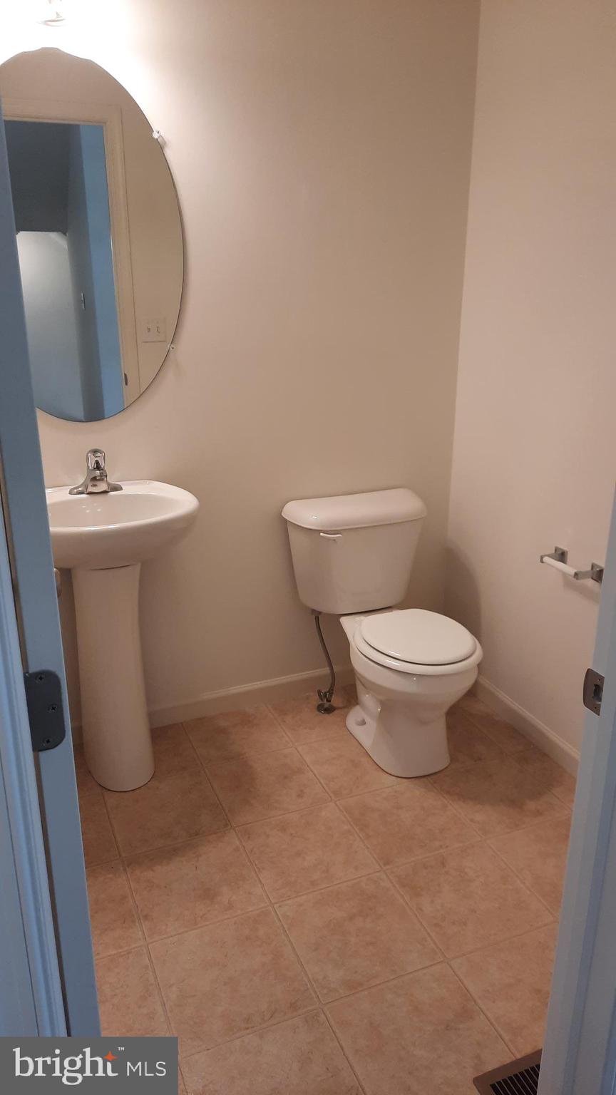 809 ADMIRALS QUAY DR