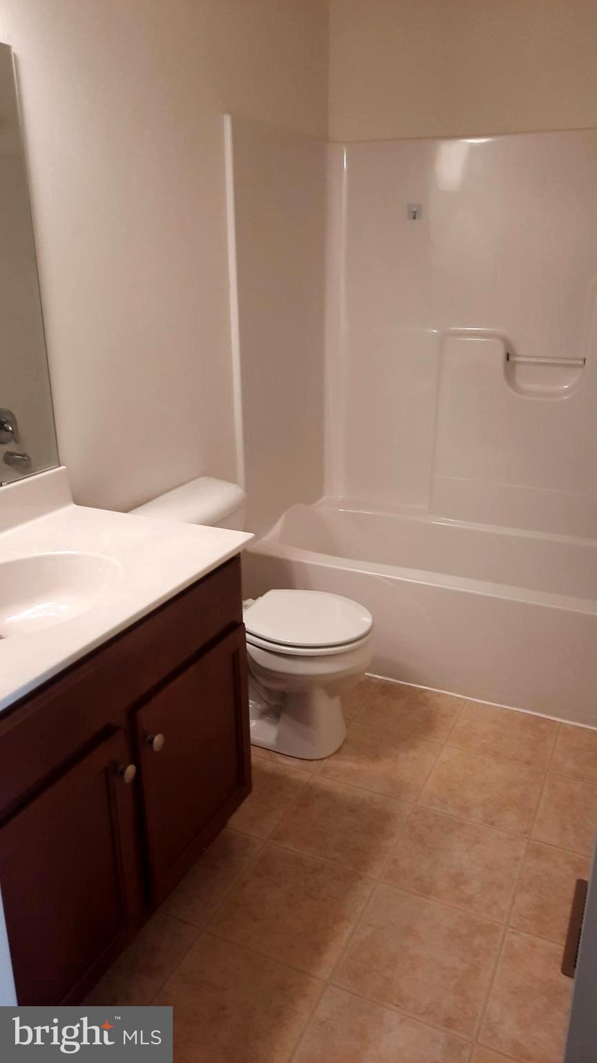 809 ADMIRALS QUAY DR