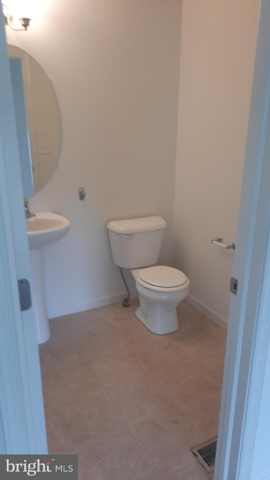 805 ADMIRALS QUAY DR