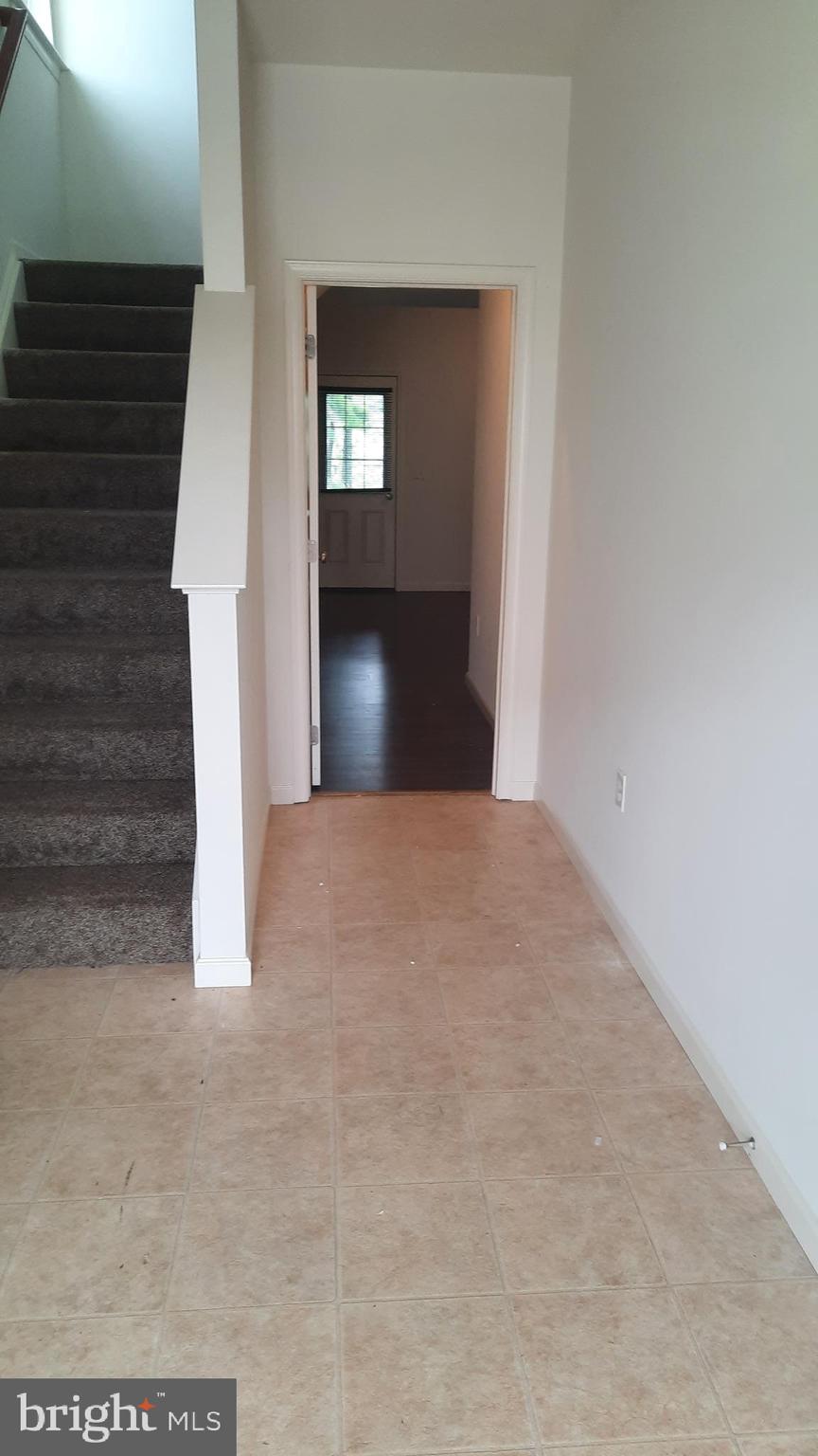 805 ADMIRALS QUAY DR