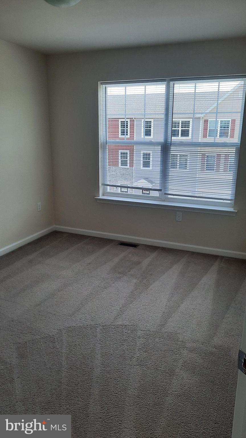 821 ADMIRALS QUAY DR